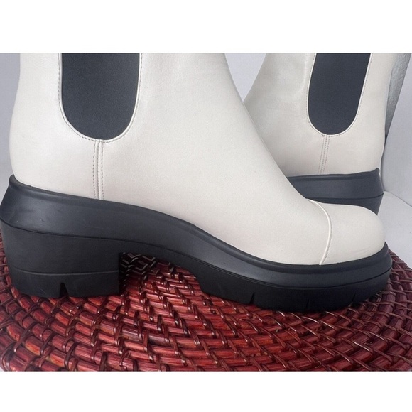 Stuart Weitzman Norah Leather Lug Sole Chelsea White Boots - Picture 7 of 9